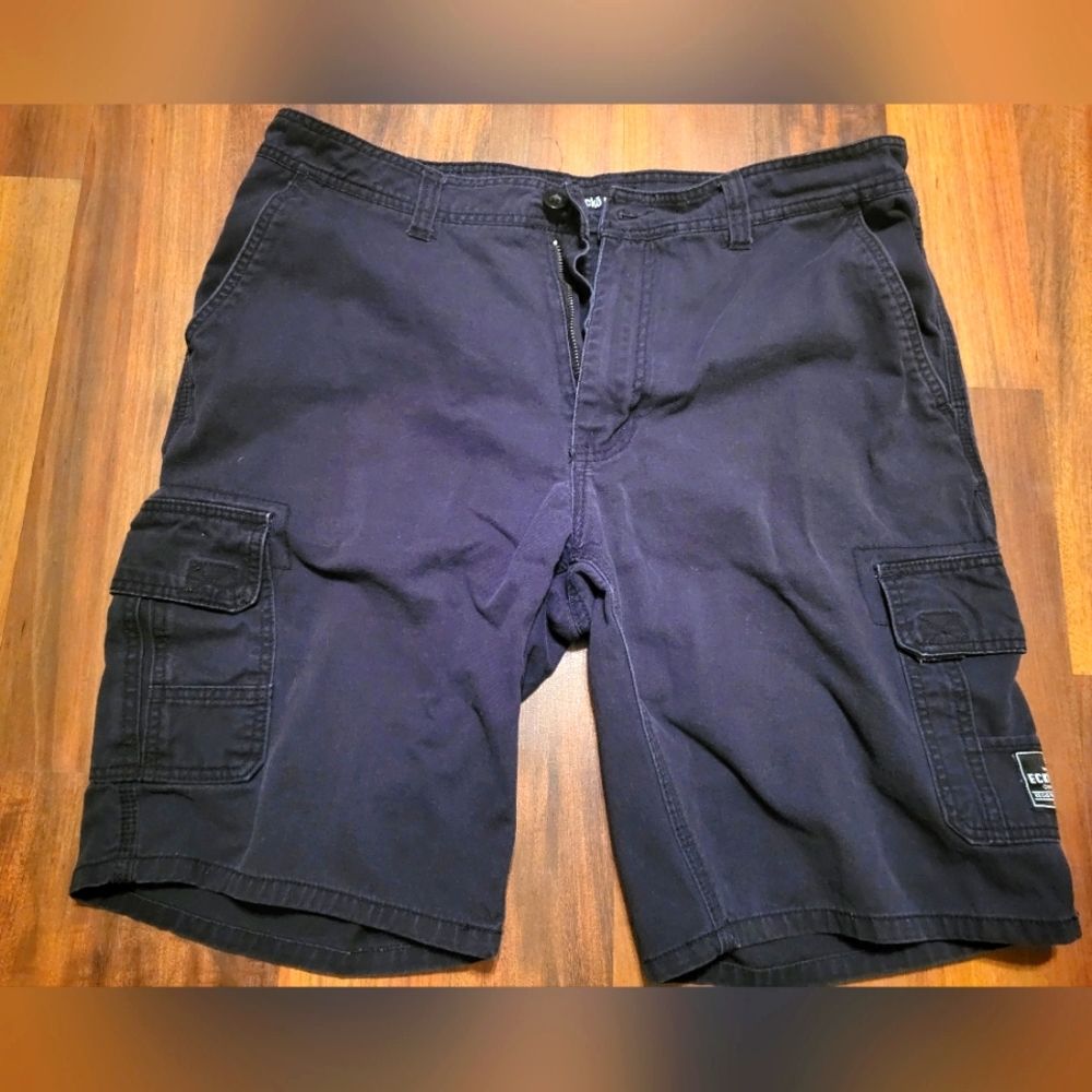 Ecko Unltd black cargo shorts